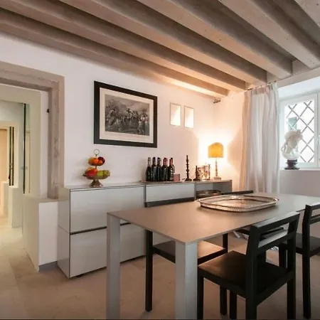 Palazzo Smith Valmarana Apartment Venice